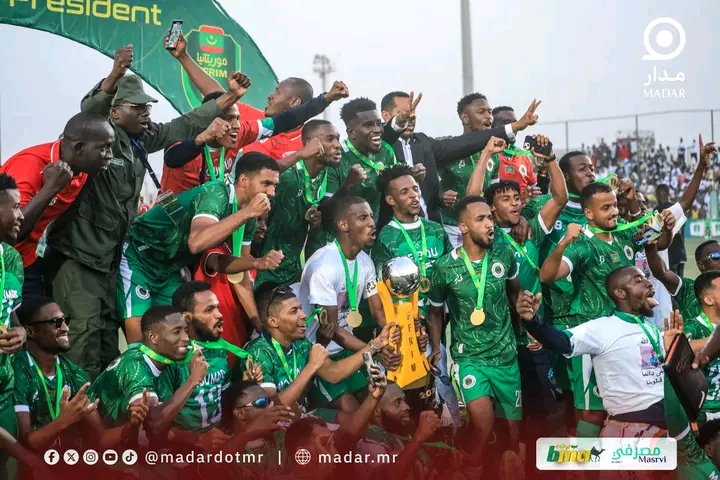 الجمارك يتوج بكأس "رئيس الجمهورية 2025" بعد فوزه على الدرك بركلات الترجيح