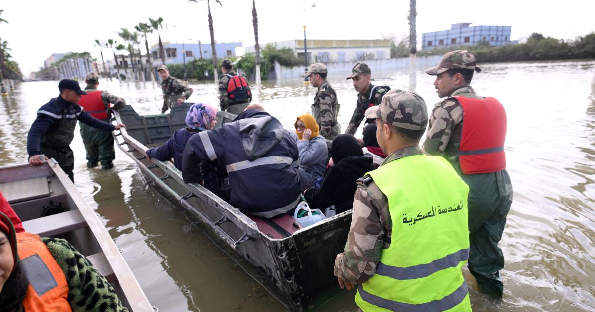 السلطات المغربية تواصل إجلاء السكان من 4 أقاليم بسبب الفيضانات
