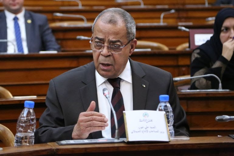 الجزائر: الحكم بالسجن 5 سنوات على الوزير السابق علي عون بتهم تتعلق بالفساد