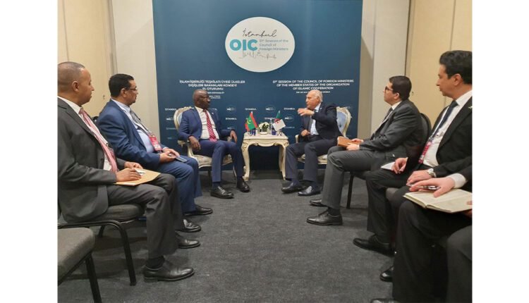 تركيا: مباحثات بين وزير الخارجية الموريتاني ونظيره الجزائري