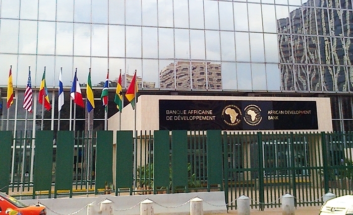 البنك الإفريقي للتنمية يمنح قرضا لجنوب إفريقيا بقيمة مليار دولار