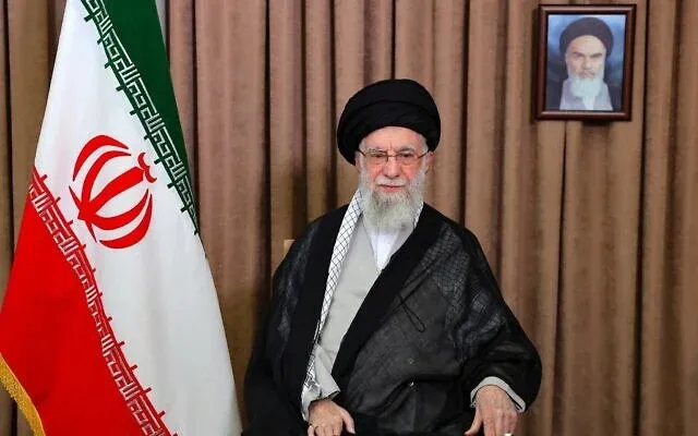 سفارة إيران: استشهاد خامنئي يزيد عزما وإصرارا على صون الكرامة