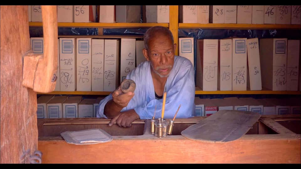 مخرج اسباني يروي قصص أقدم مكتبات موريتانيا في فيلم سينمائي