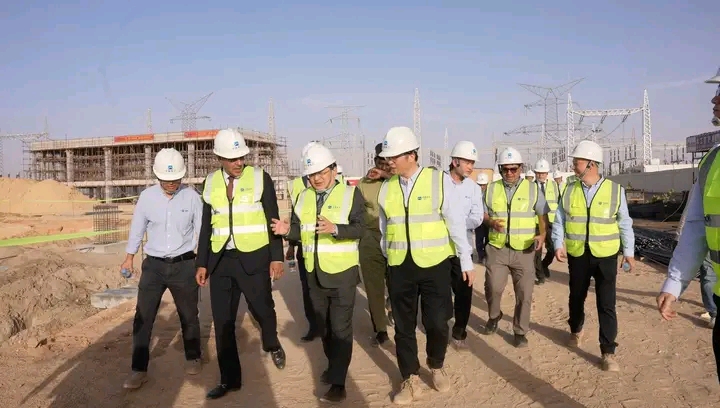 وزير الطاقة يتفقد ورشة بناء المحطة الكهربائية الجديدة بقدرة 72 ميغاوات