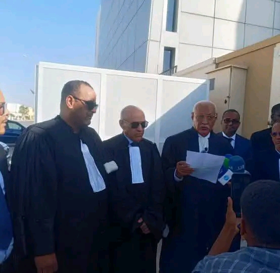 محامي: تقرر السماح لولد عبد العزيز بالصلاة على جثمان والده واستقبال التعازي في سجنه