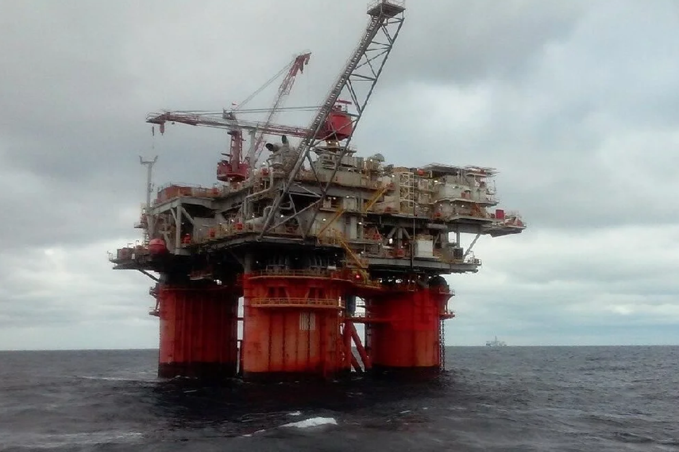 مجلس الوزراء يناقش بيانين حول عقود ترخيص واكتشاف مع شركة شل E & P موريتانيا.