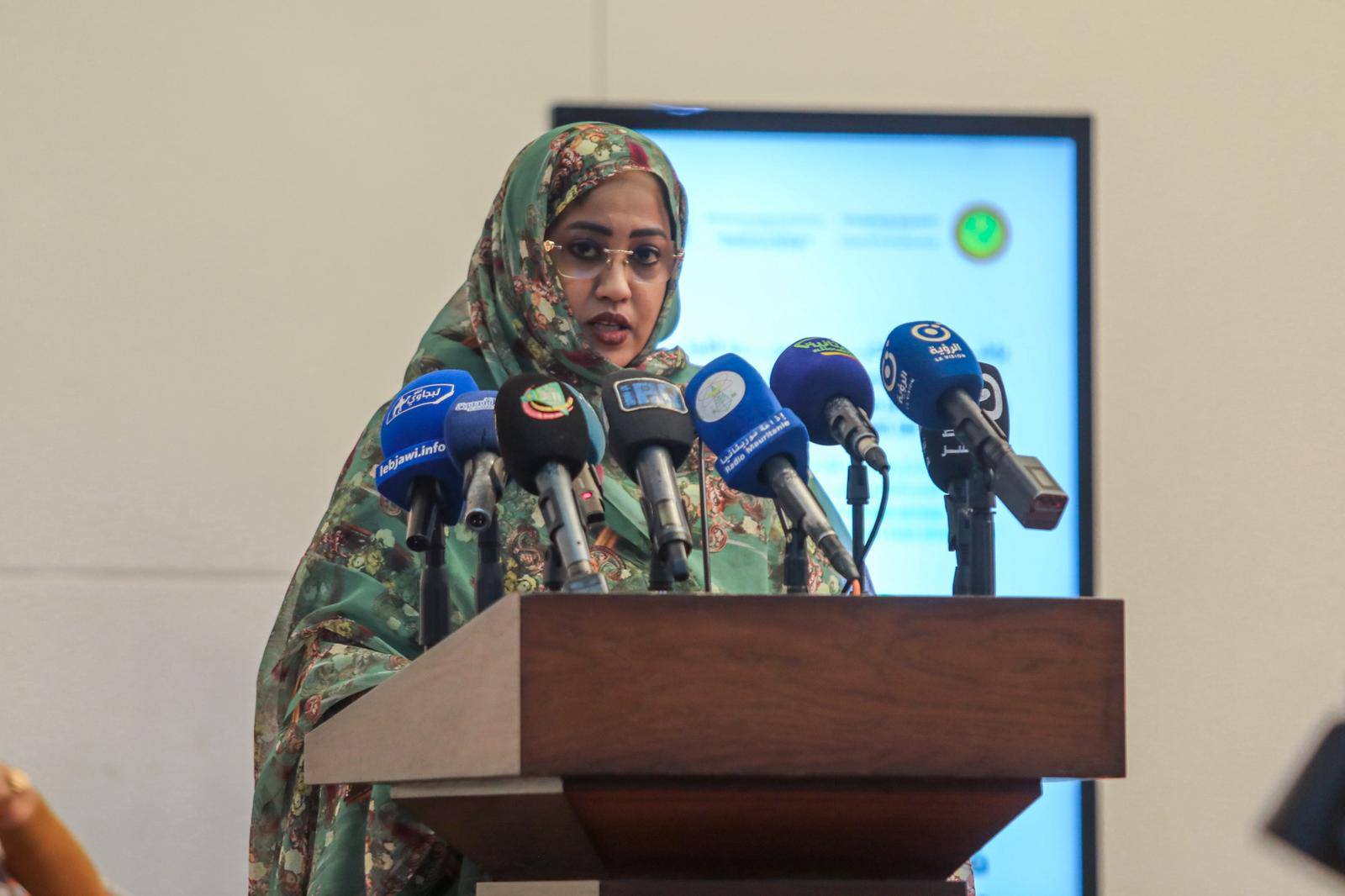 بنت الداه تدعو إلى توظيف أخلاقي للذكاء الاصطناعي في التعليم