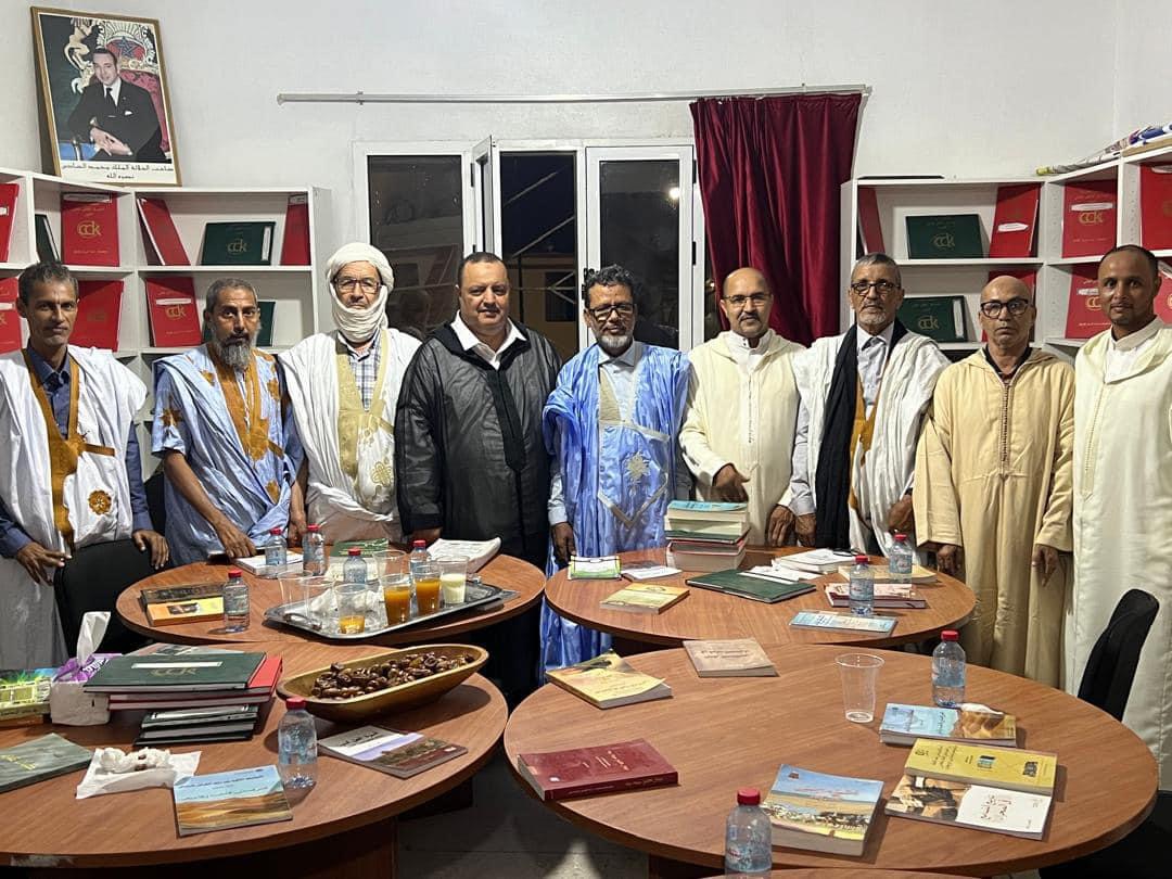 الأمين المساعد للحكومة الموريتانية يزور مركزا ثقافيا بالعيون في الساقية الحمراء