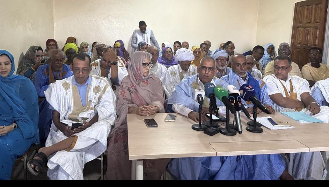 الجناح المعارض في حزب التكتل يقرر فصل 5 من قياديه