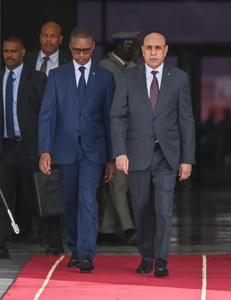 الرئيس الموريتاني يغادر نواكشوط لحضور قمة القاهرة للسلام