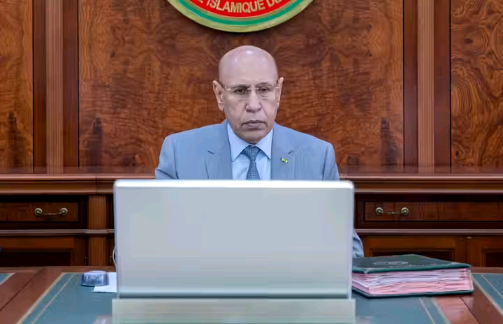 غزواني يتعهد بمواصلة الجهود في سبيل تمهين الصحافة وتطويرها