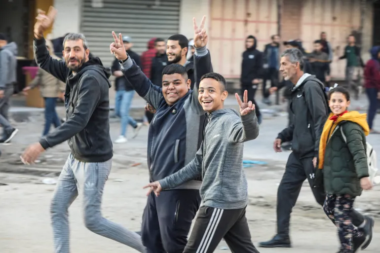 مع دخول وقف إطلاق النار حيز التطبيق.. احتفالات تسود قطاع غزة