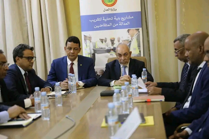 نواكشوط: اجتماع حكومي يبحث تقدم 3 مشاريع رقمية في قطاع العدالة
