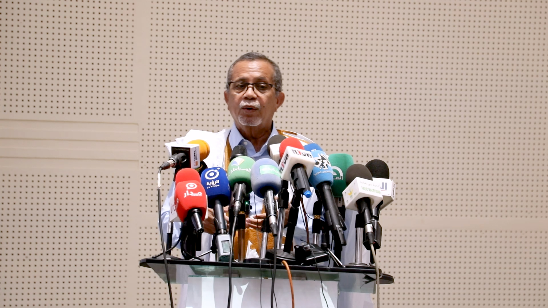 الأمين العـام للرئاسة يحيى ولد محمد الوقف يعلن تعليق مهـام اللجنة المشرفة على الحوار