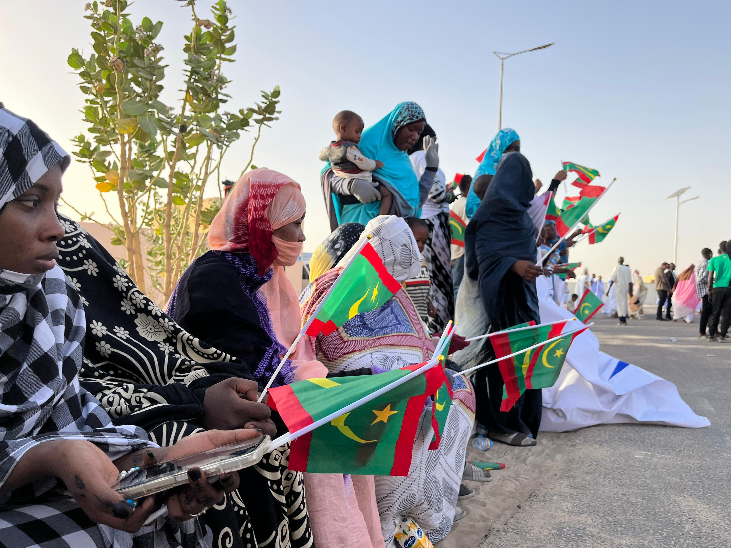 نواكشوط.. استقبالات شعبية للمرابطين بعد بلوغهم الدور الثاني من الكان