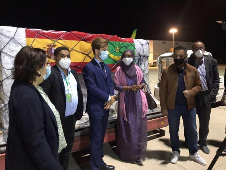 إسبانيا تمنح موريتانيا شحنة من لقاح آسترازينيكا