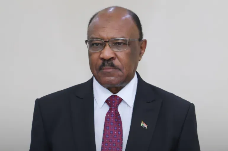 السودان تتهم أديس أبابا وأبوظبي بالضلوع في هجوم استهدف مطار الخرطوم الدولي