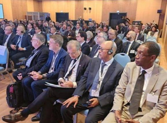 وفد من غرفة التجارة يشارك في اجتماعات الغرفة العربية الفرنسية والقمة الاقتصادية بباريس