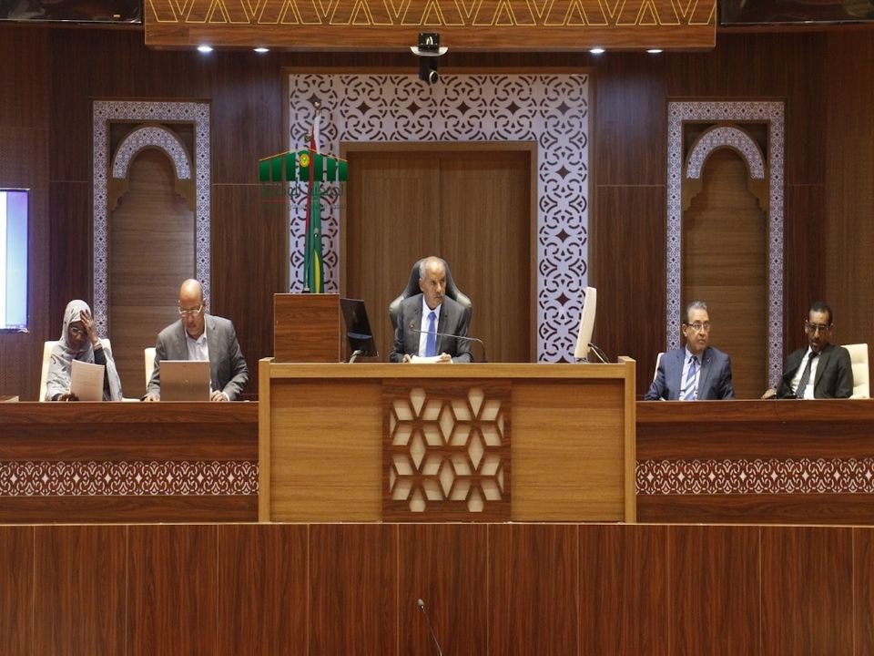 موريتانيا: البرلمان يصادق على مشروع قانون الموثقين