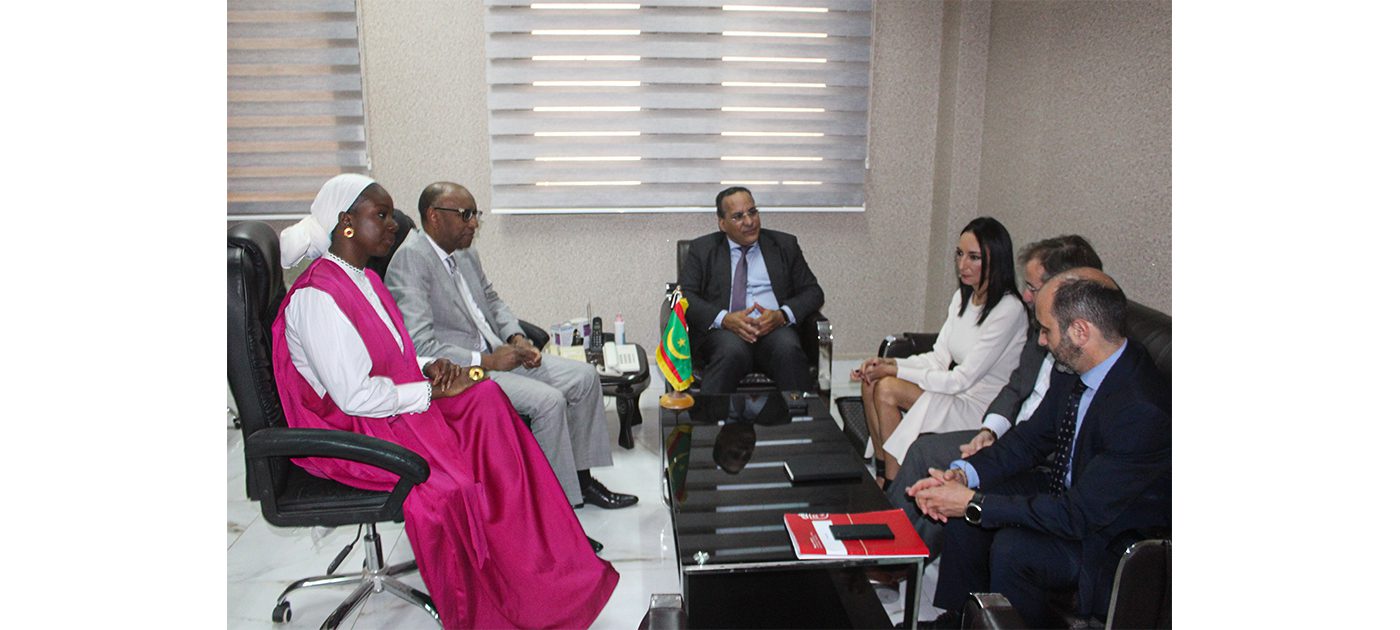 وفد إسباني يبحث فرص الاستثمار في موريتانيا