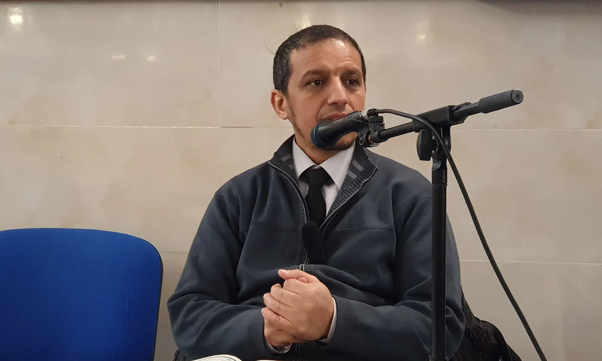 ترحيل الإمام حسن  إيكويسن إلى المغرب