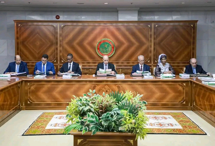 مجلس الوزراء يصادق على مشروع قانون يتضمن قانون المالية الأصلي لسنة 2024
