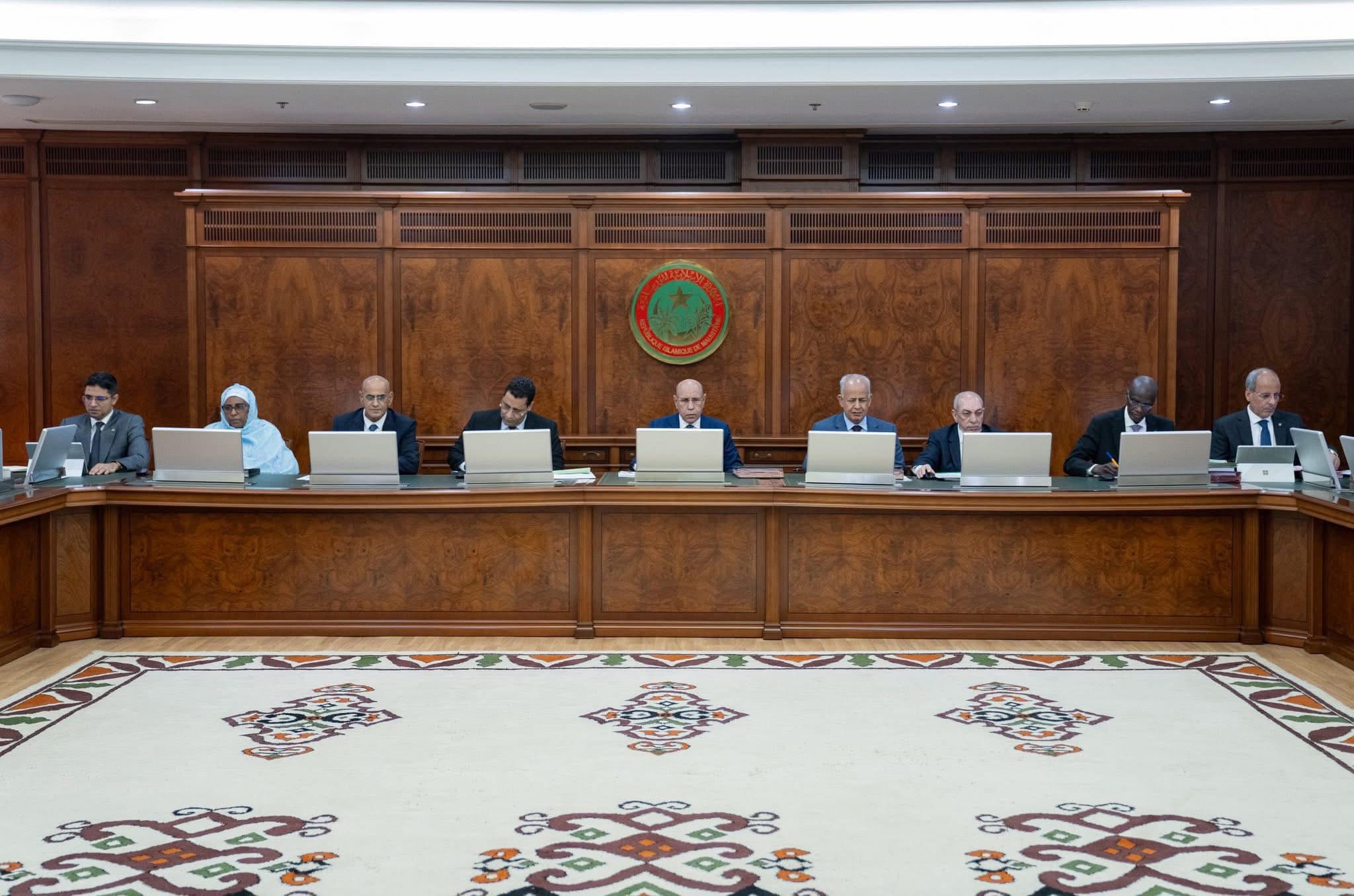 مجلس الوزراء يجري عدة تعيينات في قطاعات حكومية مختلفة