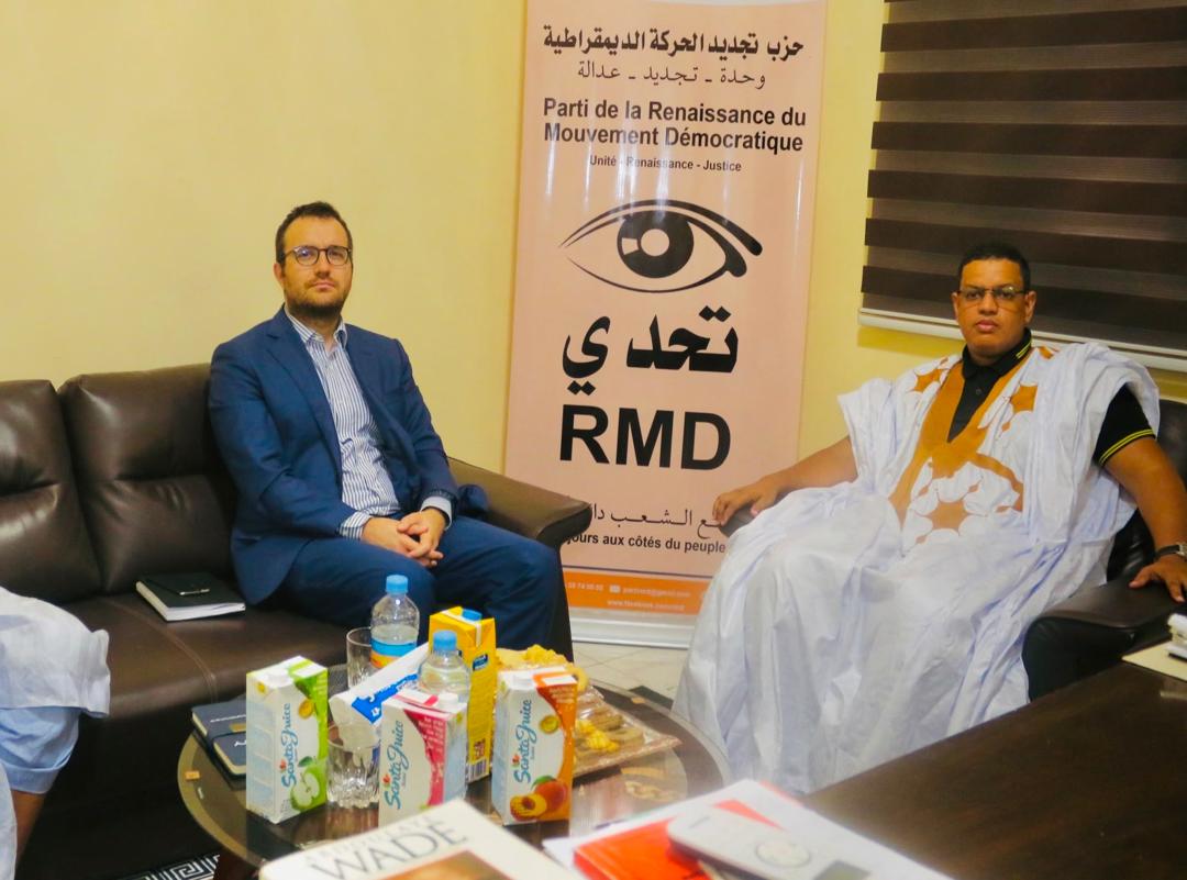 رئيس حزب «تحدي» يلتقي مسؤولا فرنسيا