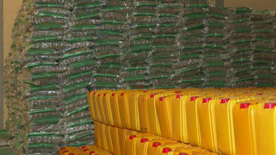مفوضية الأمن الغذائي توزع 22 طنا من المواد الغذائية على المتضررين من الأمطار ببلدية "نير والي"