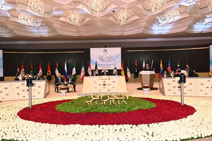 الجزائر: البيان الختامي لقمة منتدى الدول المصدرة للغاز يرحب بانضمام موريتانيا والسنغال