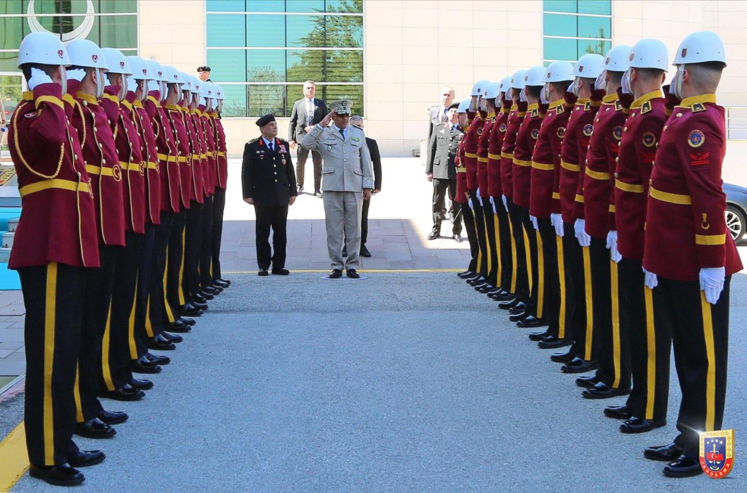 قائد أركان الدرك الموريتاني يناقش مع نظيره التركي تعزيز التعاون وتبادل الخبرات