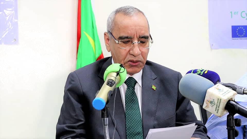 وزير الداخلية يدعو إلى اليقظة الاقتصادية وترشيد استهلاك الطاقة