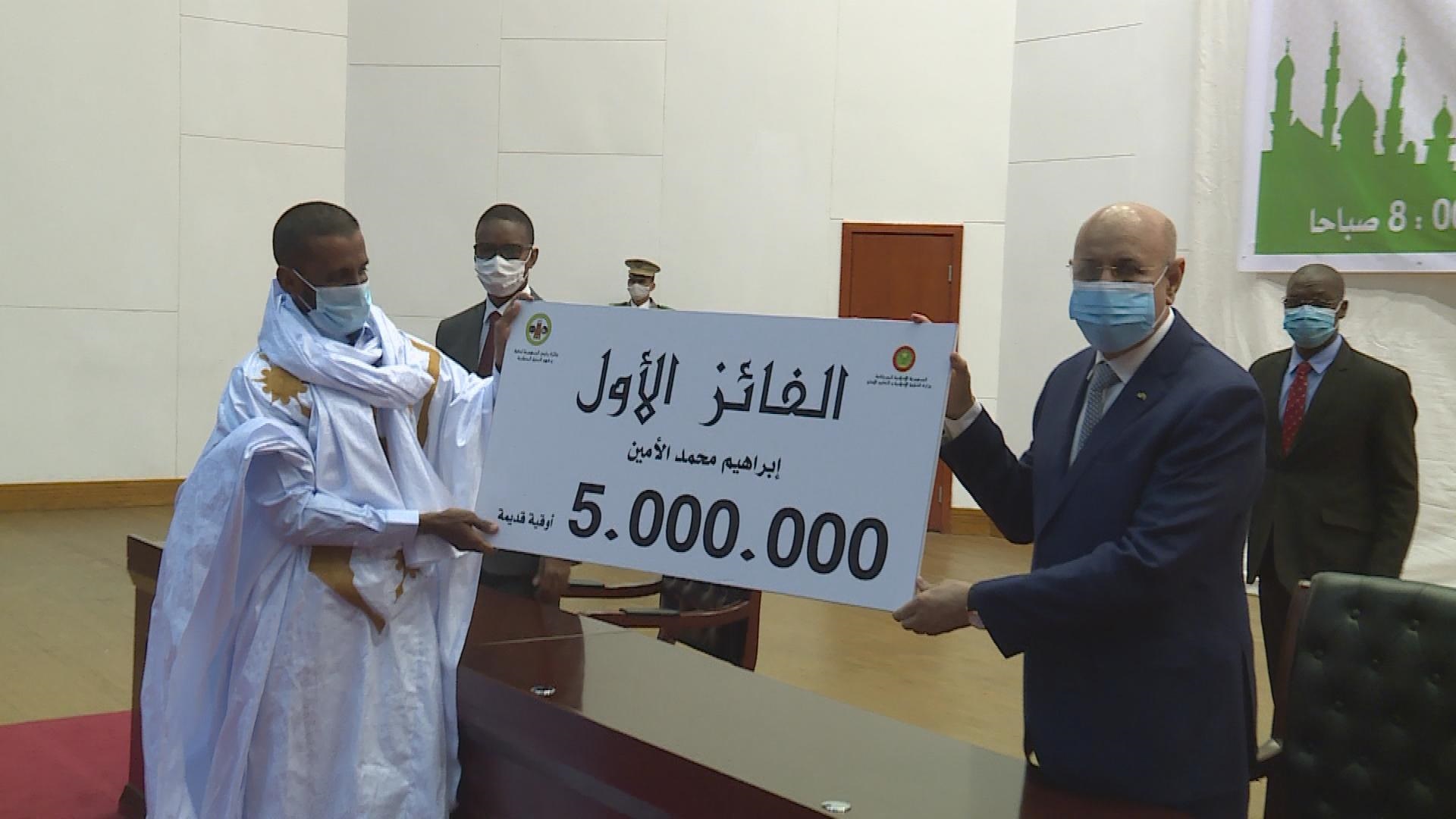 تحديد موعد استقبال ملفات المشاركين في جائزة رئيس الجمهورية للمتون