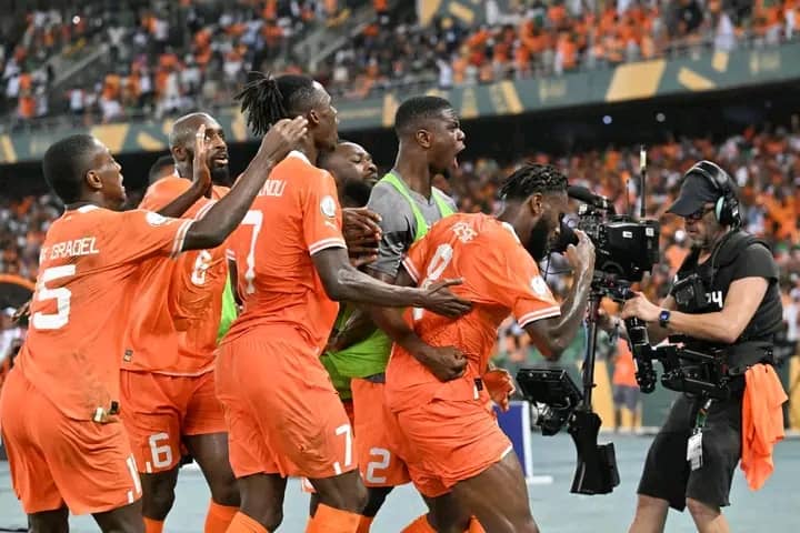 ساحل العاج تتوج بكأس أمم إفريقيا بعد فوزها على نيجيريا بهدفين مقابل هدف