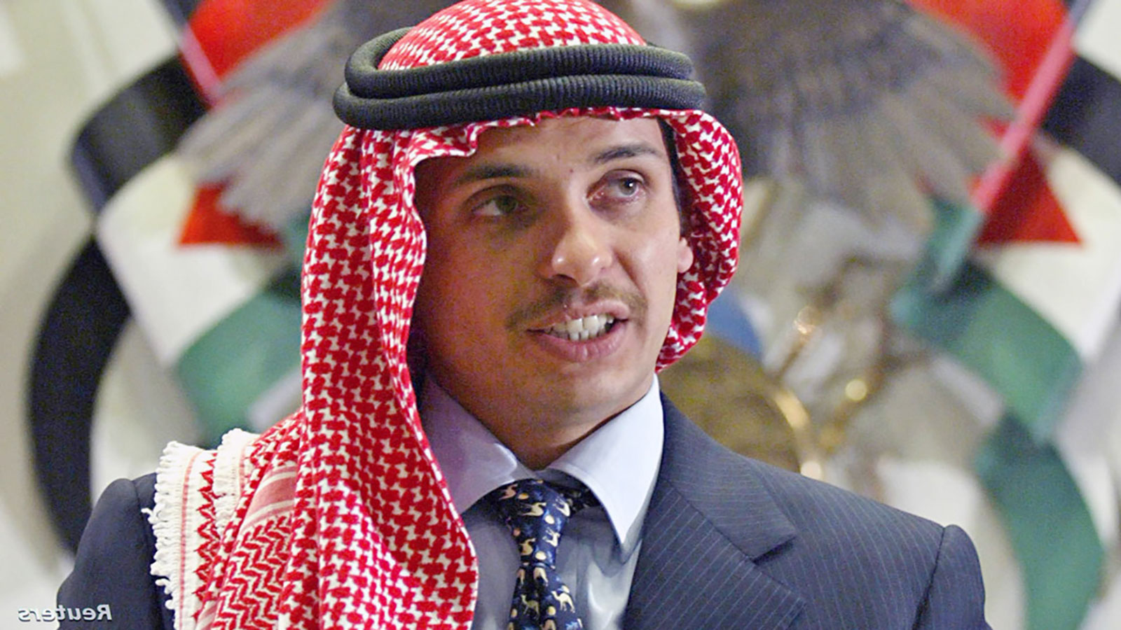 الأردن: مرسوم ملكي بتقييد اتصالات الأمير حمزة