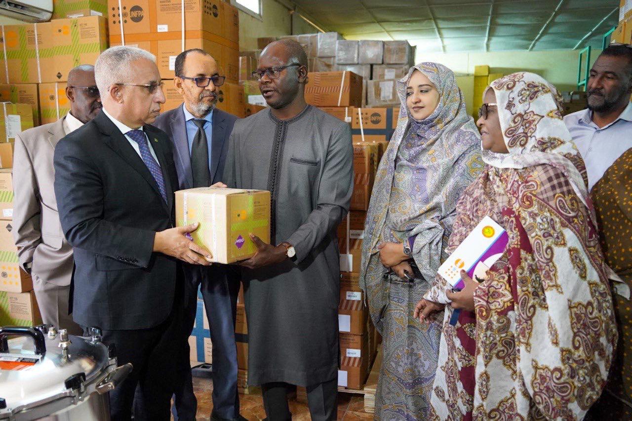 نواكشوط: الصحة الموريتانية تتسلم معدات طبية للتكفل بالولادة الآمنة