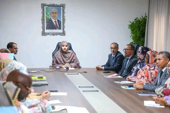 تحضيرا لافتتاح العام الدراسي.. وزيرة العمل الاجتماعي تلتقي بالمديرين الجهويين للقطاع