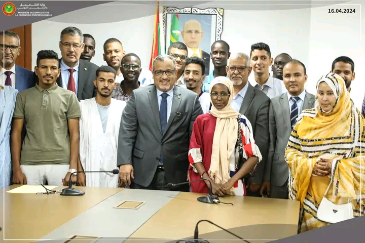 وزارة التشغيل تعلن ابتعاث 30 طالبا موريتانيا للتدريب في الجزائر