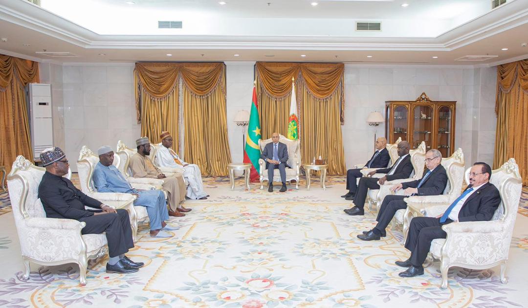 ولد الغزواني يبحث مع وفد غامبي تعزيز علاقات التعاون بين البلدين