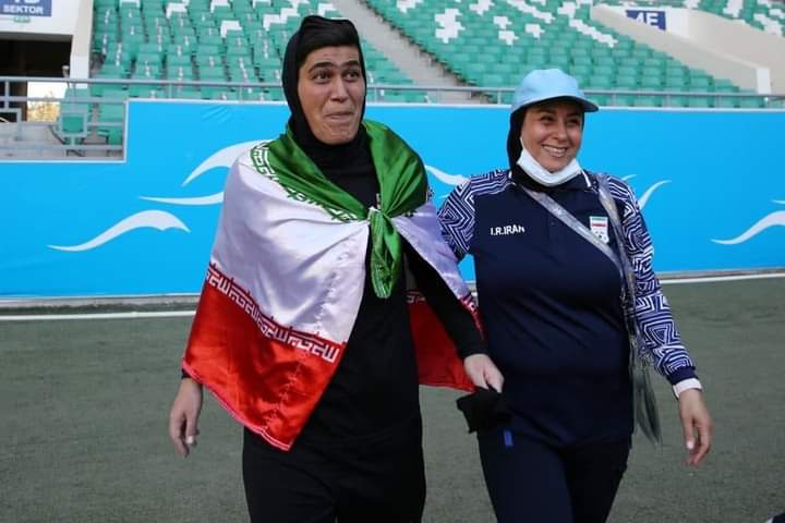 الاتحاد الآسيوي لكرة القدم يحسم الجدل حول جنس حارسة إيران