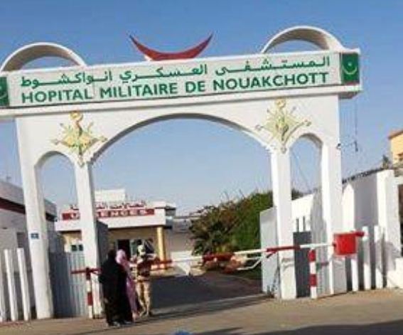   وفد عسكري يعزي أسرة عريف توفي بنواكشوط ويقدم  دعما ماليا لذويه