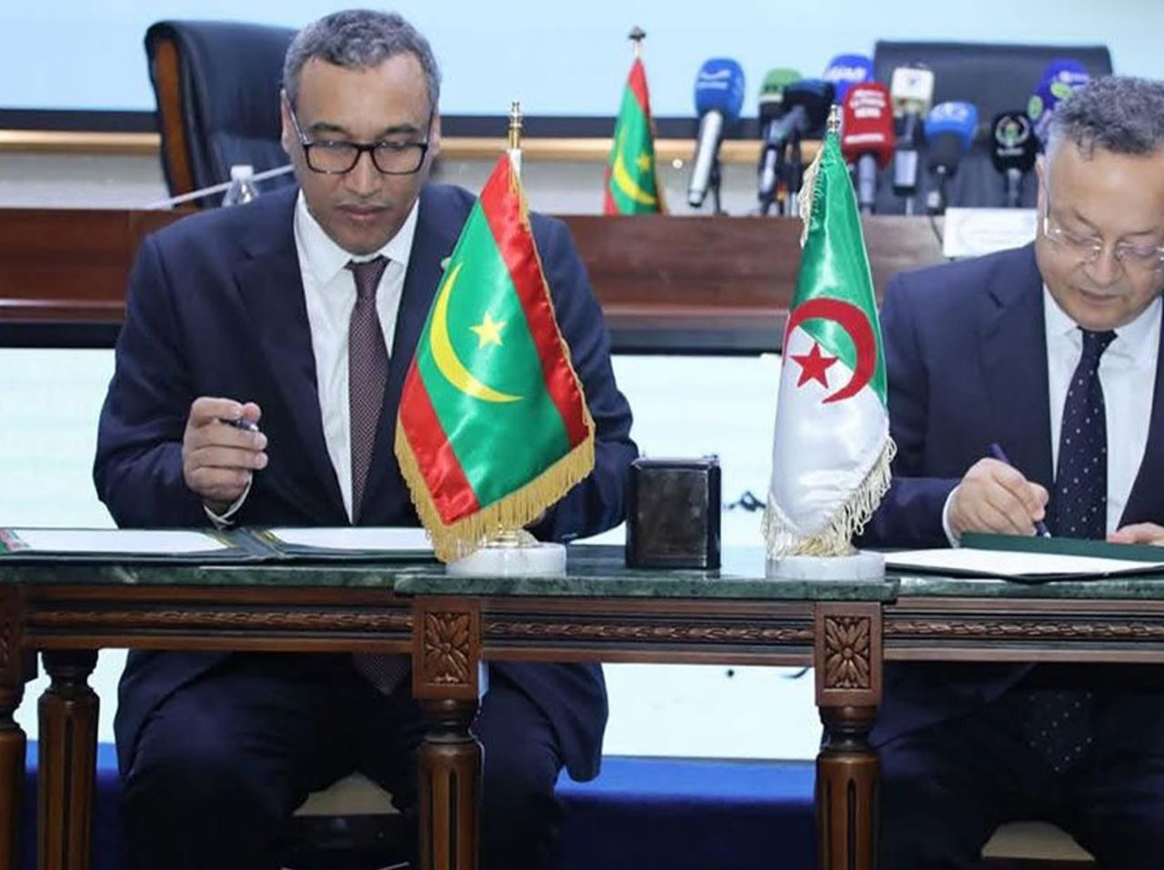 موريتانيا والجزائر توقعان اتفاقية للتعاون المشترك في مجال التعليم العالي والبحث العلمي