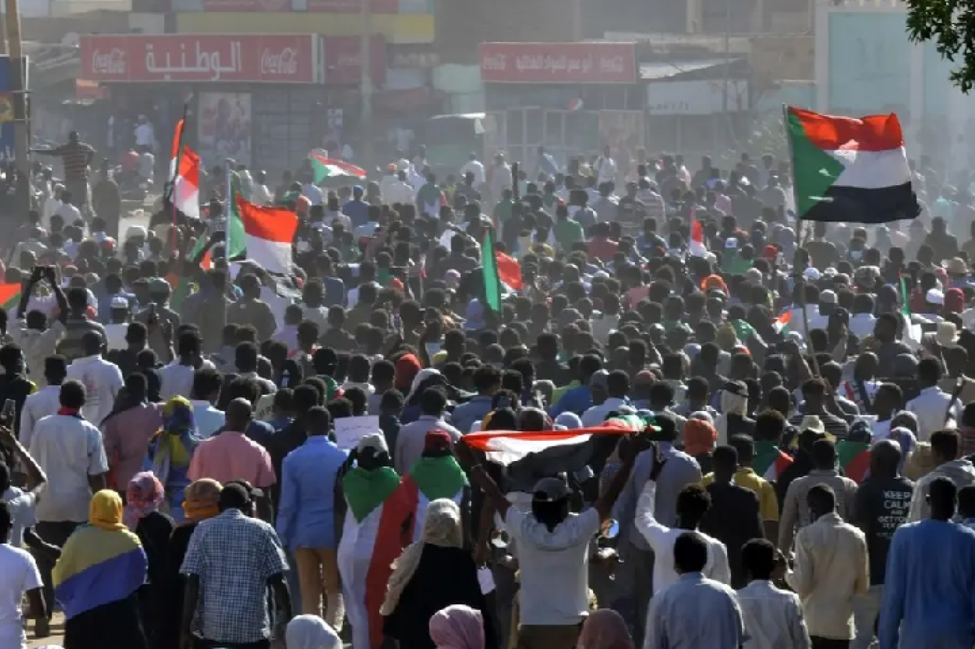 الخرطوم : تأجيل التوقيع على اتفاق تسوية الأزمة السودانية