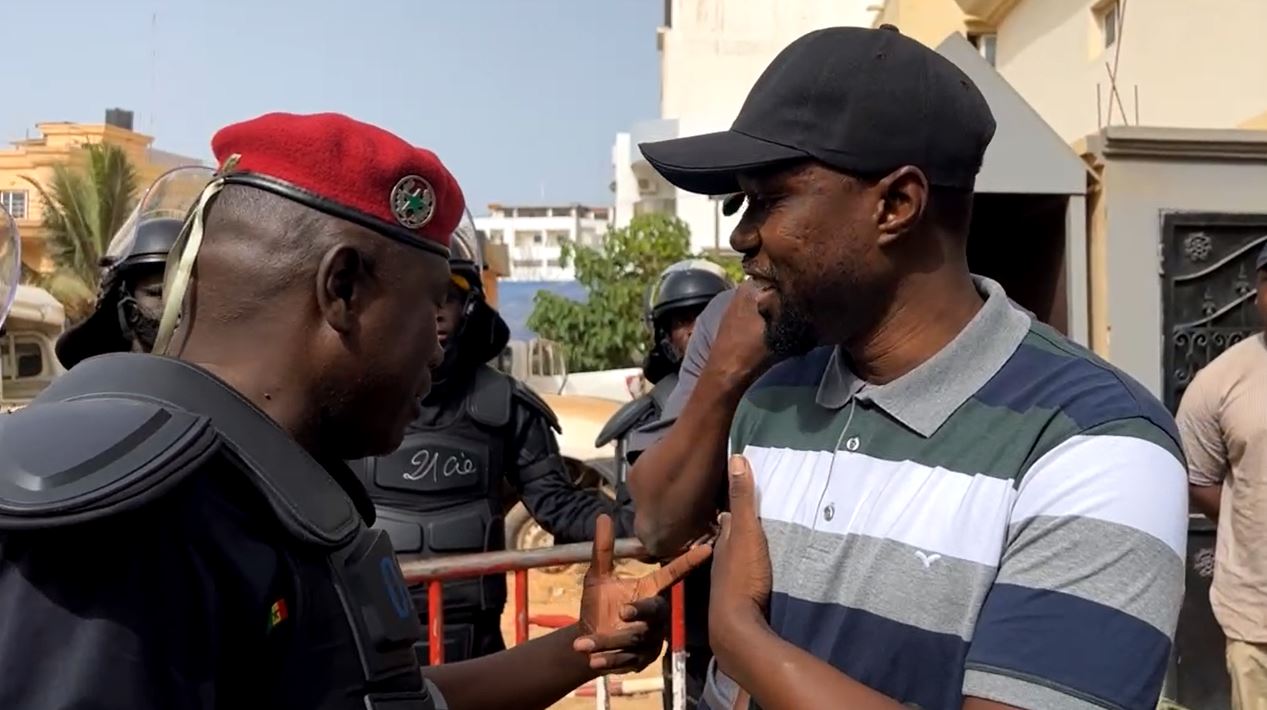السنغال: شرطة مكافحة الشغب تحاصر منزل المعارض عثمان سونكو