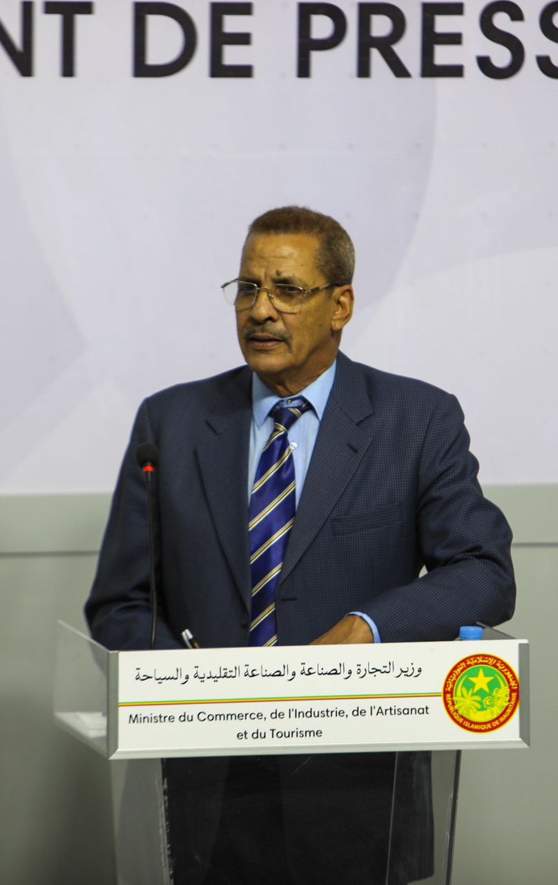 وزير التجارة الموريتاني: قدمت بيانا يتعلق بتنظيم أيام وطنية للصناعة التقليدية