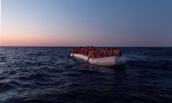 البحرية المغربية تعترض 57 مهاجرا سريا قرب مدينة الداخلة