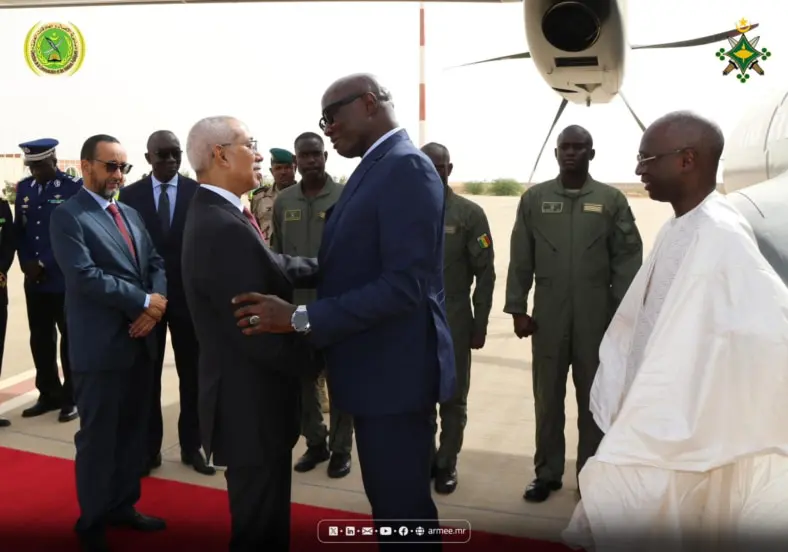 وزير الدفاع السنغالي يثمن الدور الذي تضطلع به موريتانيا في تعزيز الأمن الإقليمي