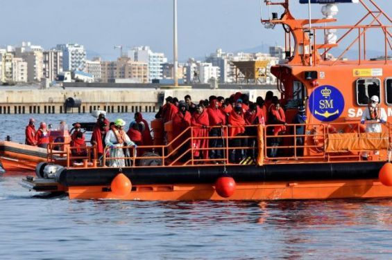 بينهم موريتانيا.. إسبانيا تشيد بالتعاون مع 3 دول إفريقية في إدارة تدفقات الهجرة