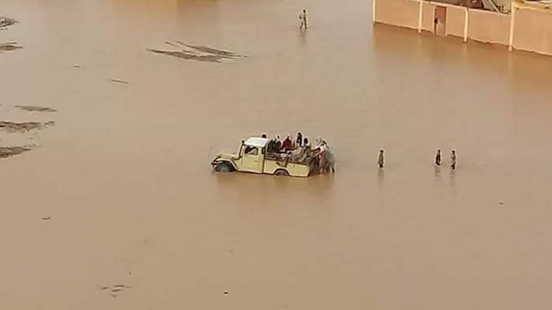 الجزائر: الفيضانات تودي بحياة 4 أشخاص شمال غربي البلاد