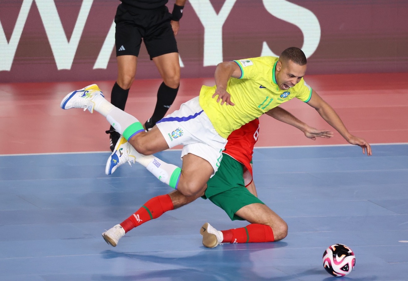 المنتخب البرازيلي ينهي مسيرة المغرب في "مونديال الفوتسال"